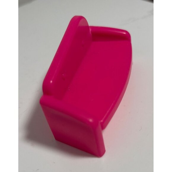 Dollhouse Miniature Pink Couch By Mattel Plastic 2009 Sofa 3" - Picture 2 of 7